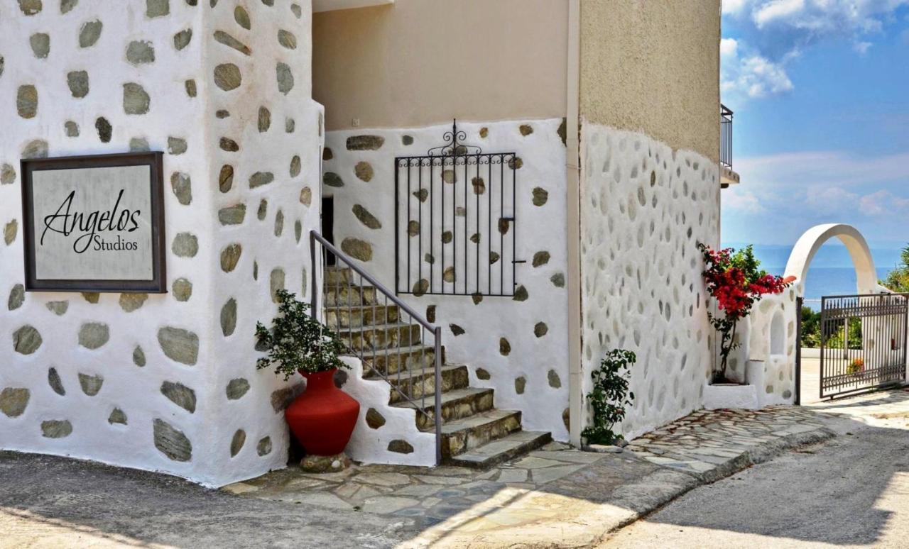 Angelos Studios Vromolimnos エクステリア 写真